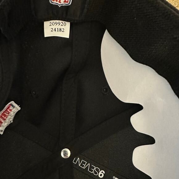 NWT New Era Las Vegas Raiders 2024 NFL Sideline 9Seventy Stretch Snap Hat OS - Picture 9 of 9